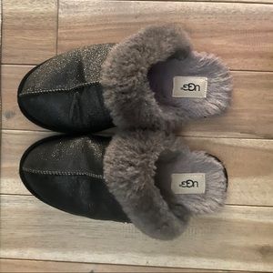 UGG Slippers - Size 9